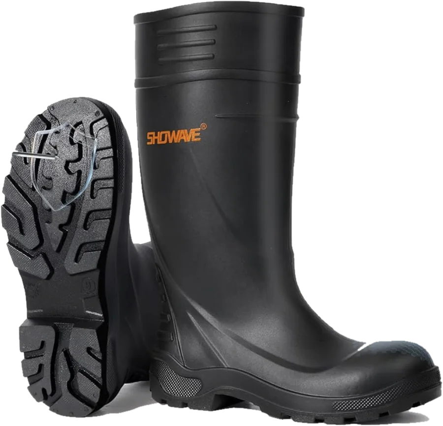 Steel toe rubber boot, black.